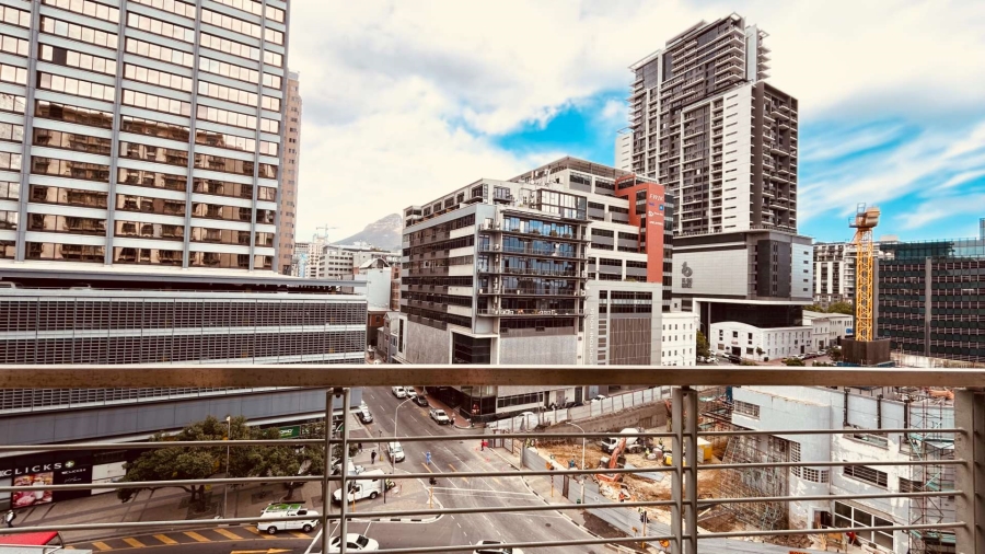 2 Bedroom Property for Sale in Cape Town City Centre Western Cape